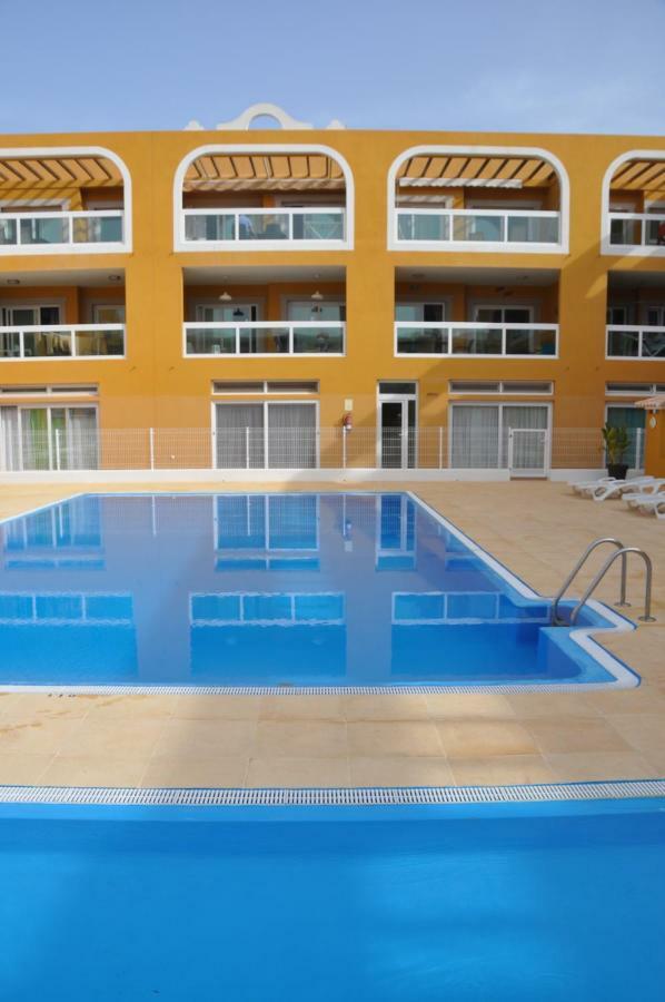 Cotillosand المظهر الخارجي الصورة