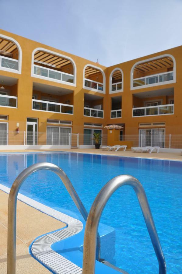 Cotillosand المظهر الخارجي الصورة